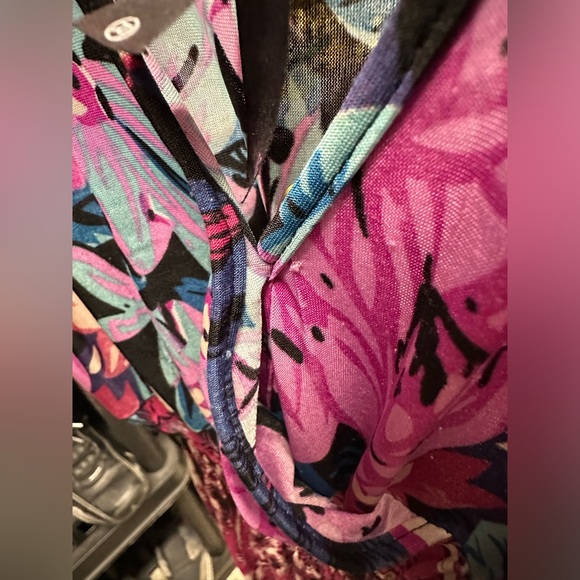 Ladies Dress - Picture 5 of 8